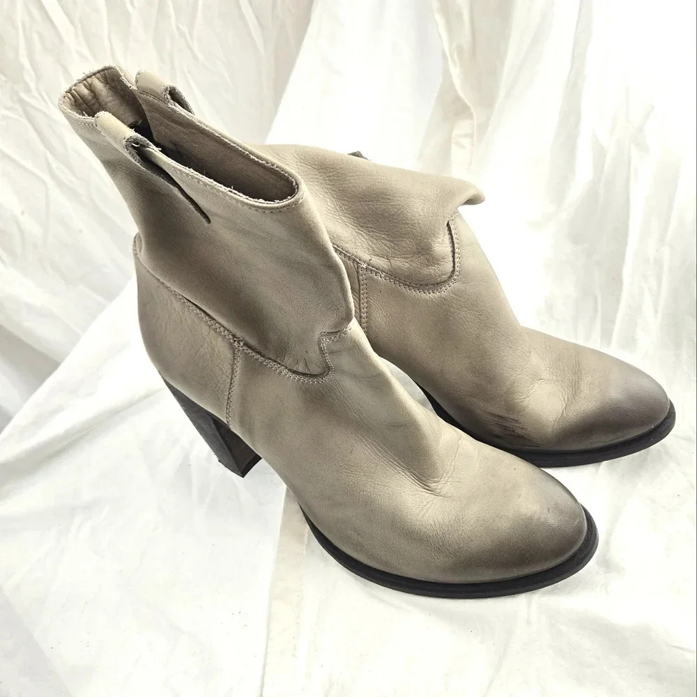 Cordani Provo Distressed Boots - Picture 13 of 14